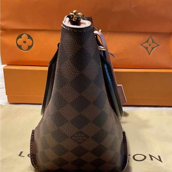 COPY - Authentic Louis Vuitton Damier Ebne Caissa Tote PM - Picture 5 of 15